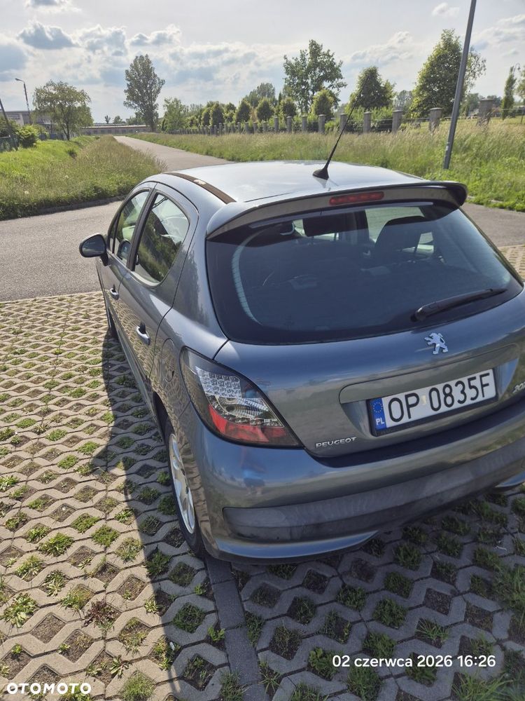 Peugeot 207 1.4 16V Presence - 11