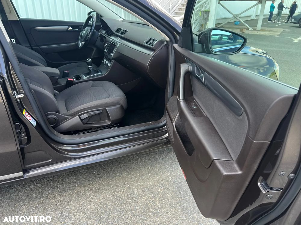 Volkswagen Passat 2.0 TDI BlueMotion Technology Comfortline - 17