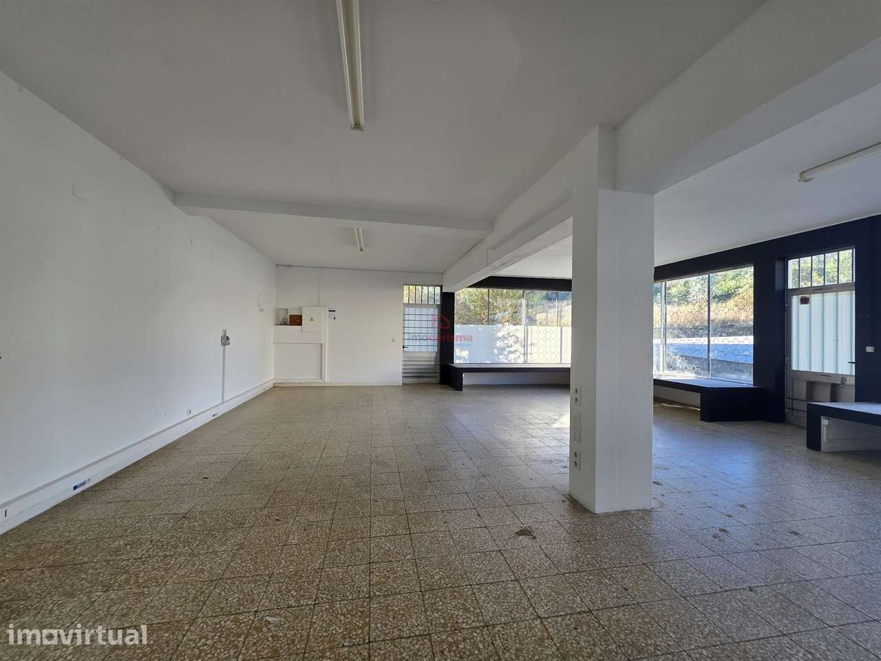 Loja com 115m2 para Arrendamento em Riba de Ave, Vila Nova de Famalicã - Grande imagem: 3/11
