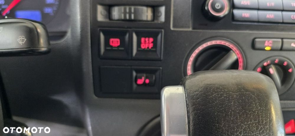 Volkswagen Transporter - 26
