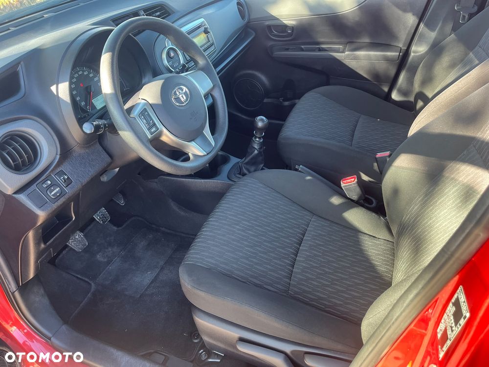 Toyota Yaris - 11