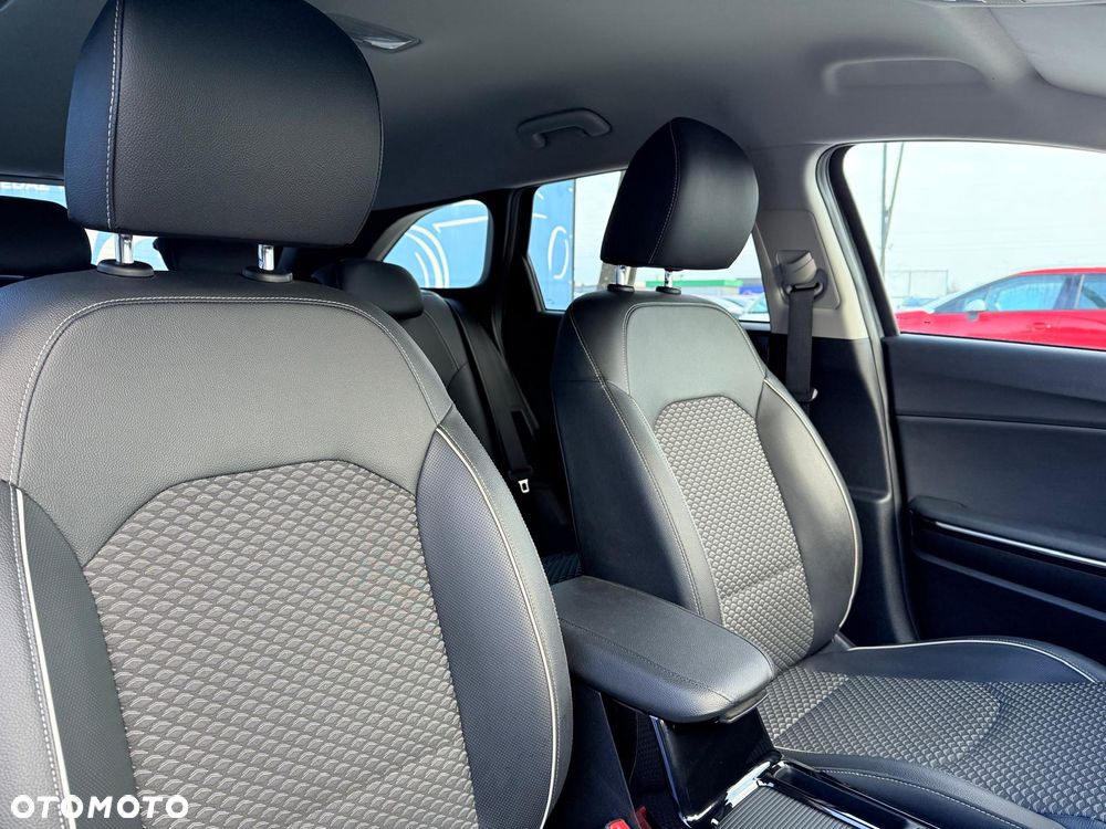 Kia Ceed 1.6 GDI PHEV L DCT - 18