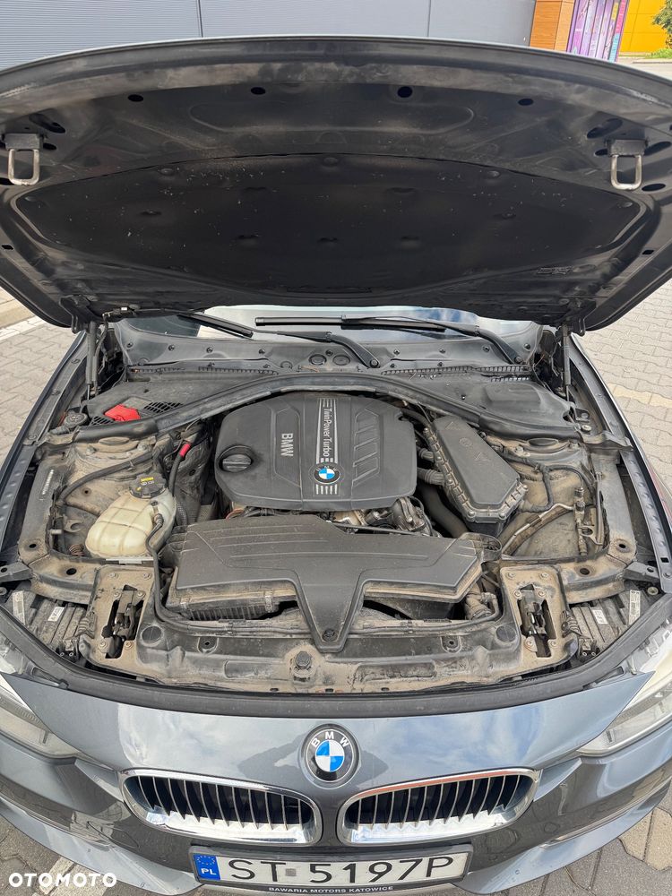 BMW Seria 3 318d Luxury Line - 10
