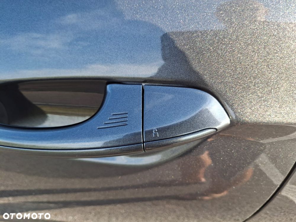 Ford Mondeo - 10