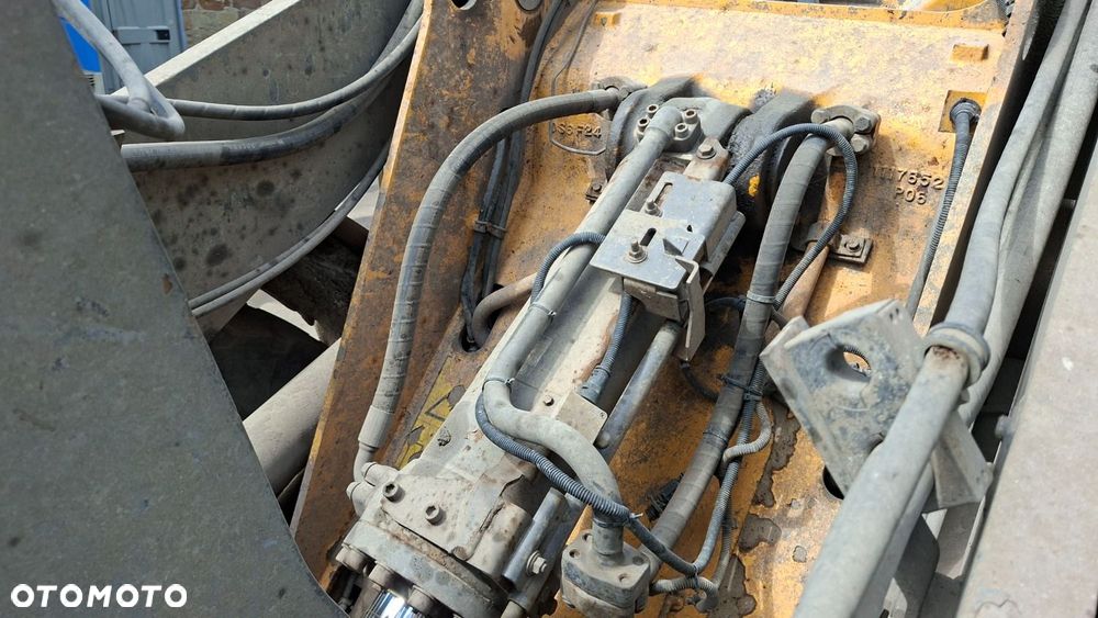 Volvo L 70 H 4X4 - 35