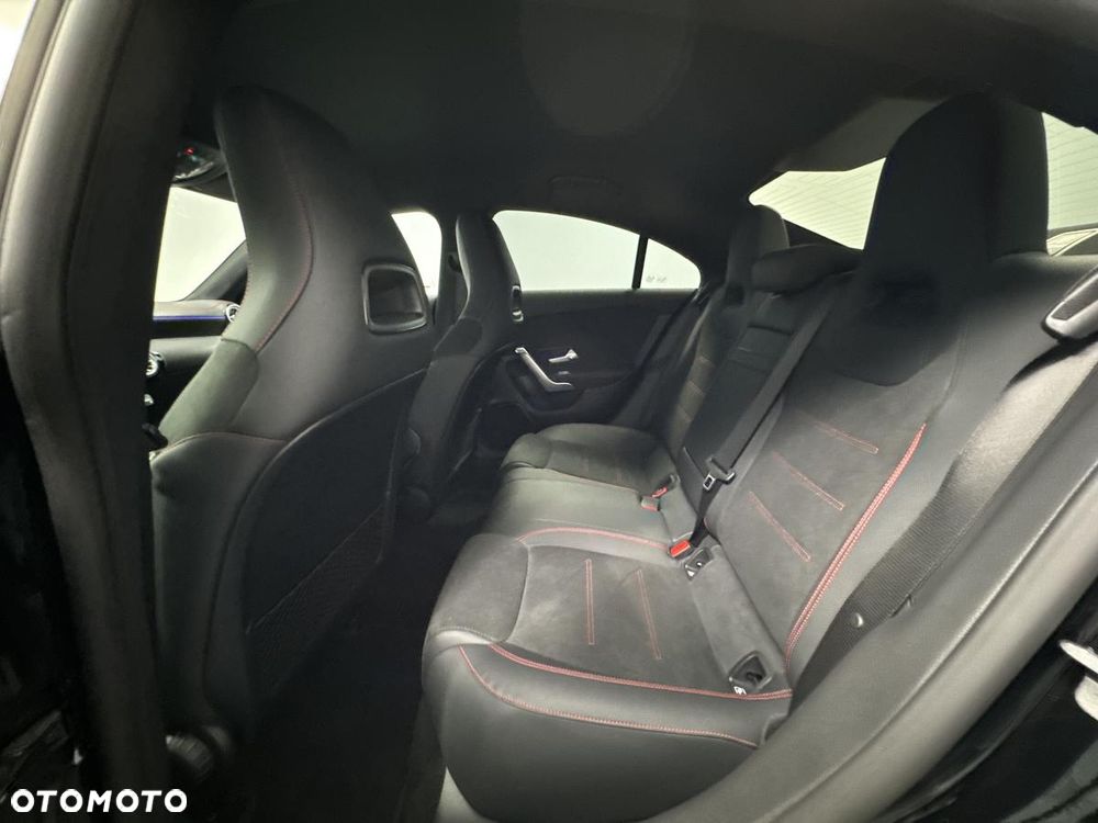 Mercedes-Benz CLA 200 AMG Line 7G-DCT - 25
