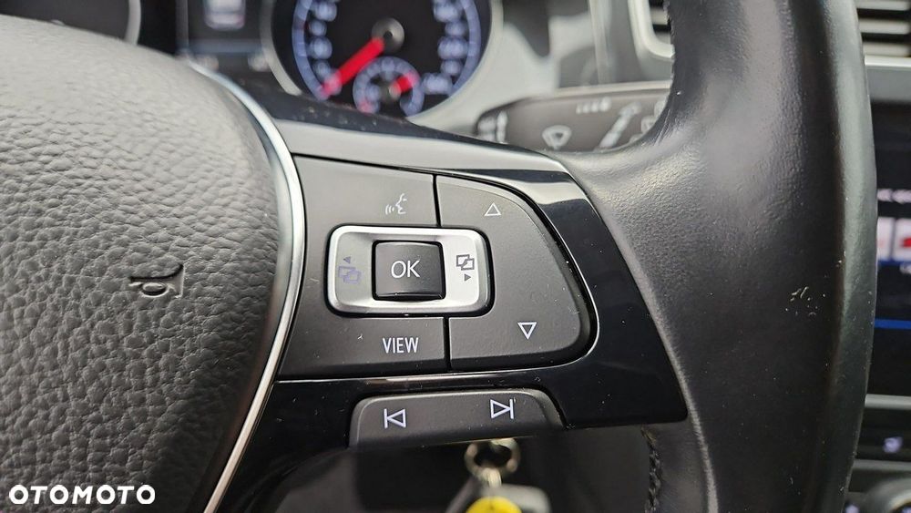 Volkswagen Golf - 15