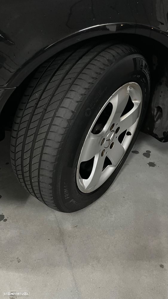 Mercedes-Benz E 220 CDI Avantgarde Aut. - 24