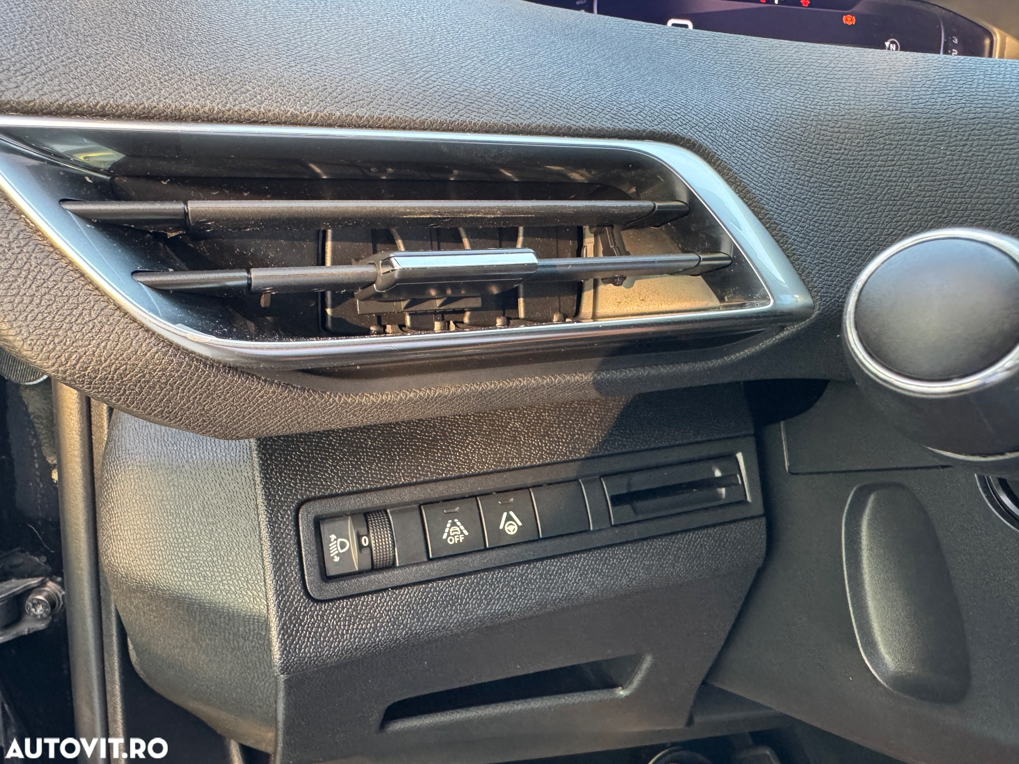 Peugeot 5008 1.2L 136 e-DCS6 MHEV Allure Pack - 15
