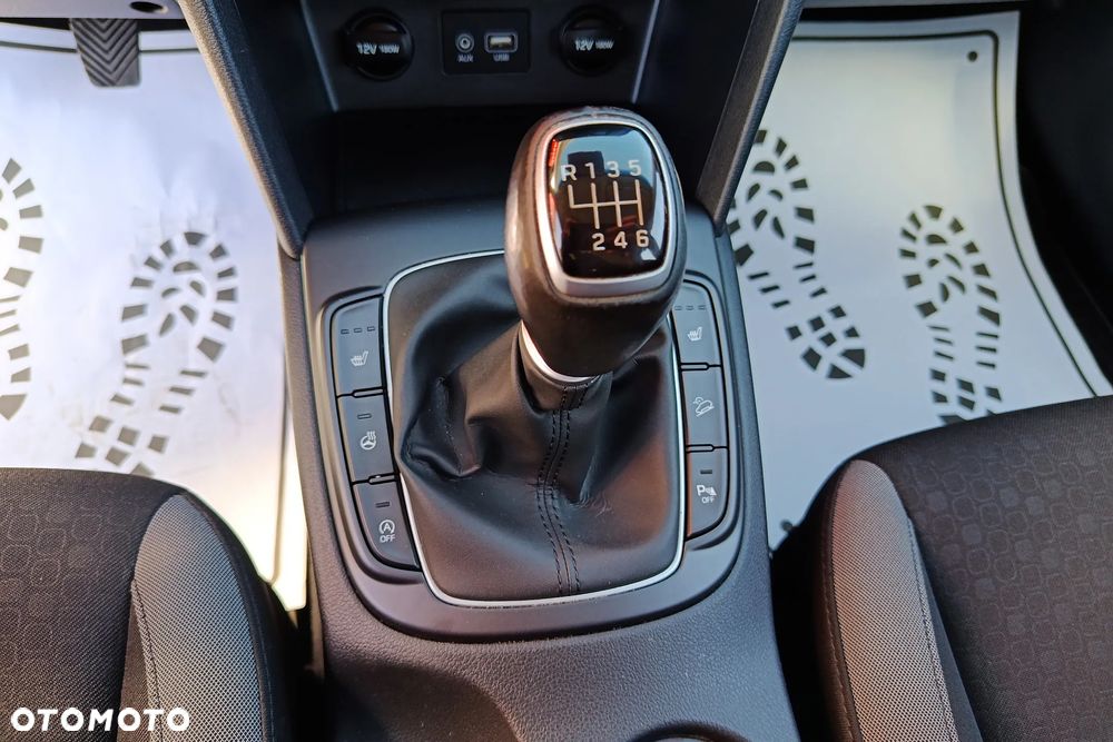 Hyundai Kona - 28