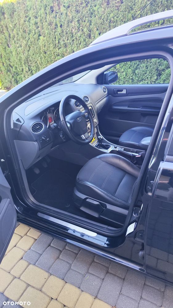 Ford Focus 2.0 16V Titanium - 17