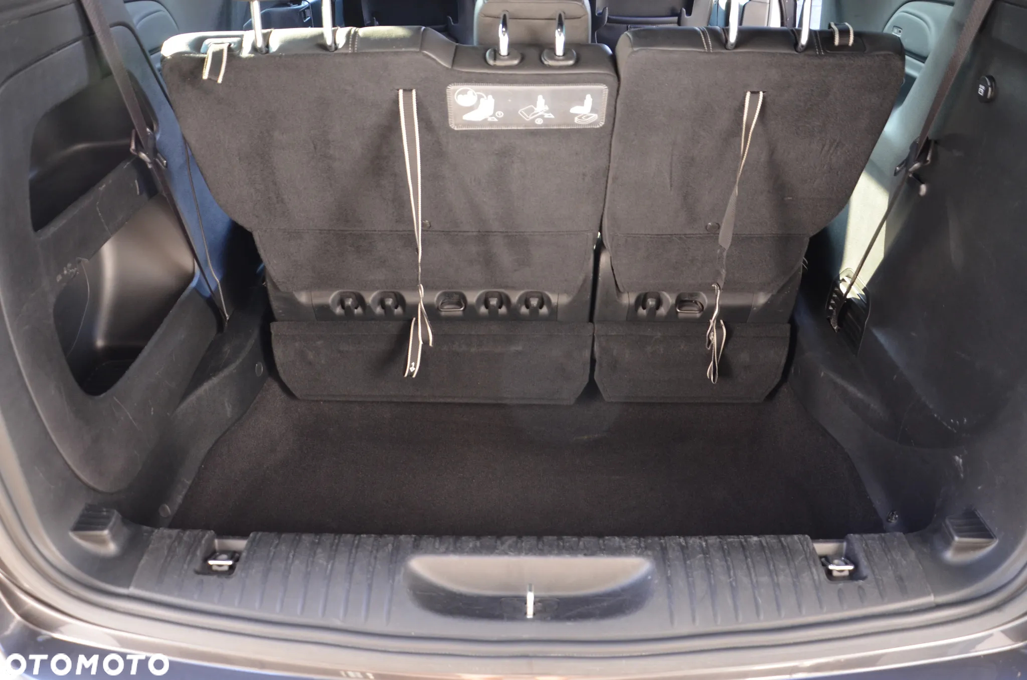 Chrysler Pacifica - 23
