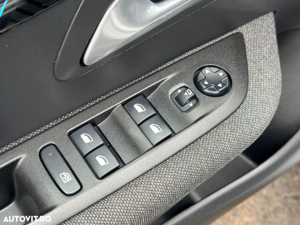 Peugeot 208 BlueHDi 100 Active Pack - 11