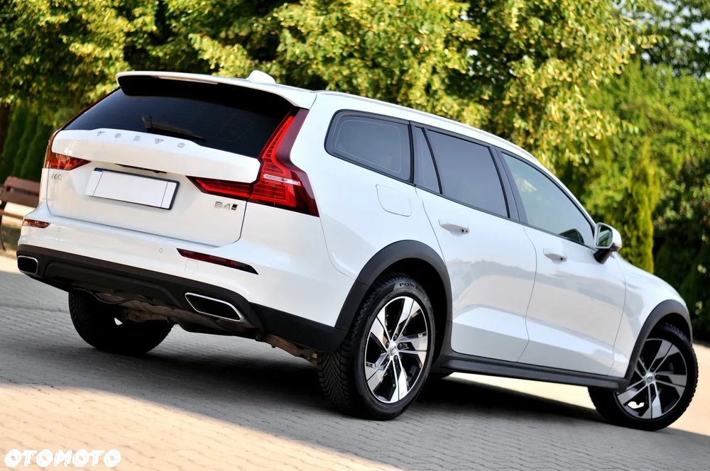 Volvo V60 Cross Country B4 D AWD Geartronic - 4