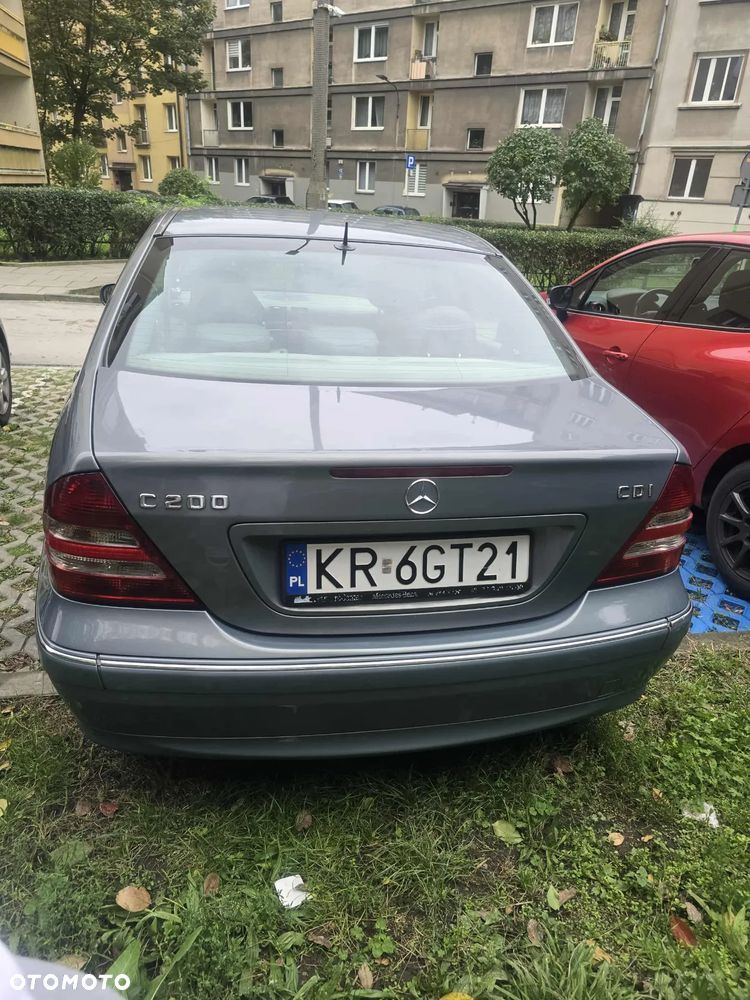 Mercedes-Benz Klasa C 200 CDI Elegance - 3
