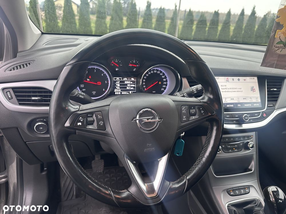 Opel Astra - 8