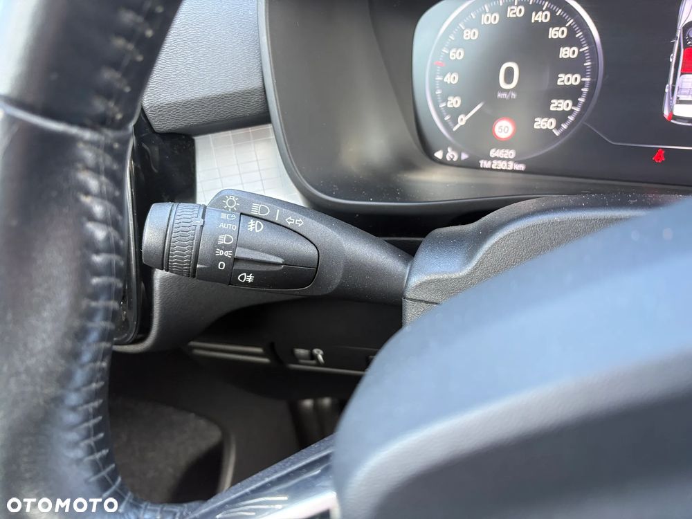 Volvo XC 40 D3 Momentum Pro - 11
