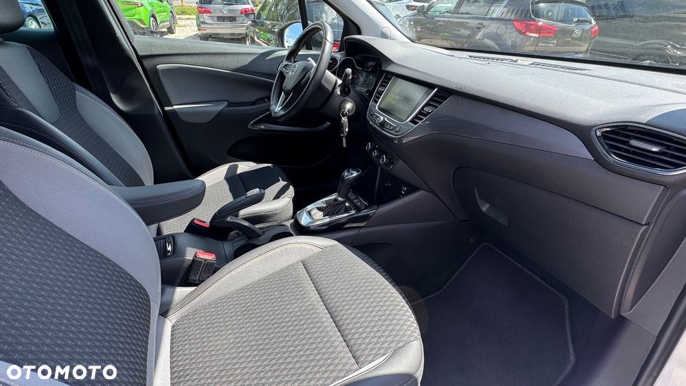 Opel Crossland - 11