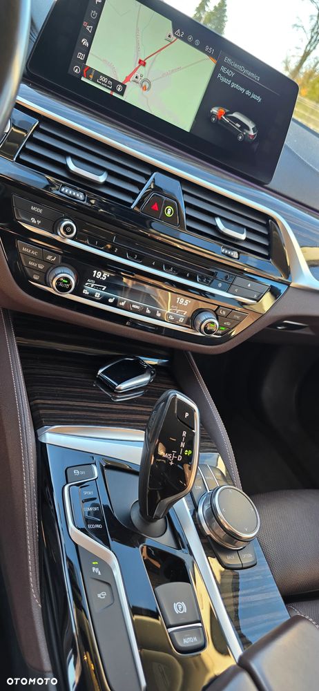 BMW Seria 5 520d Luxury Line sport - 22