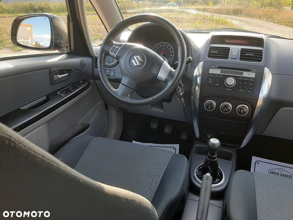 Suzuki SX4 1.5 Streetline 4x2 Classic - 28