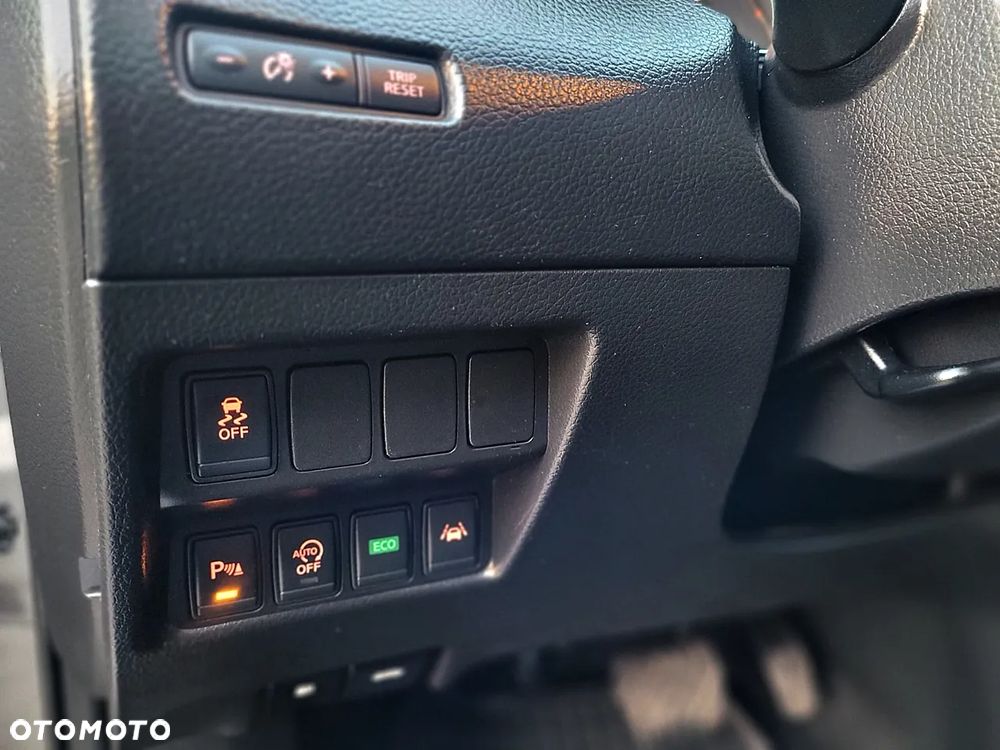 Nissan Qashqai 1.6 dCi Xtronic TEKNA+ - 22