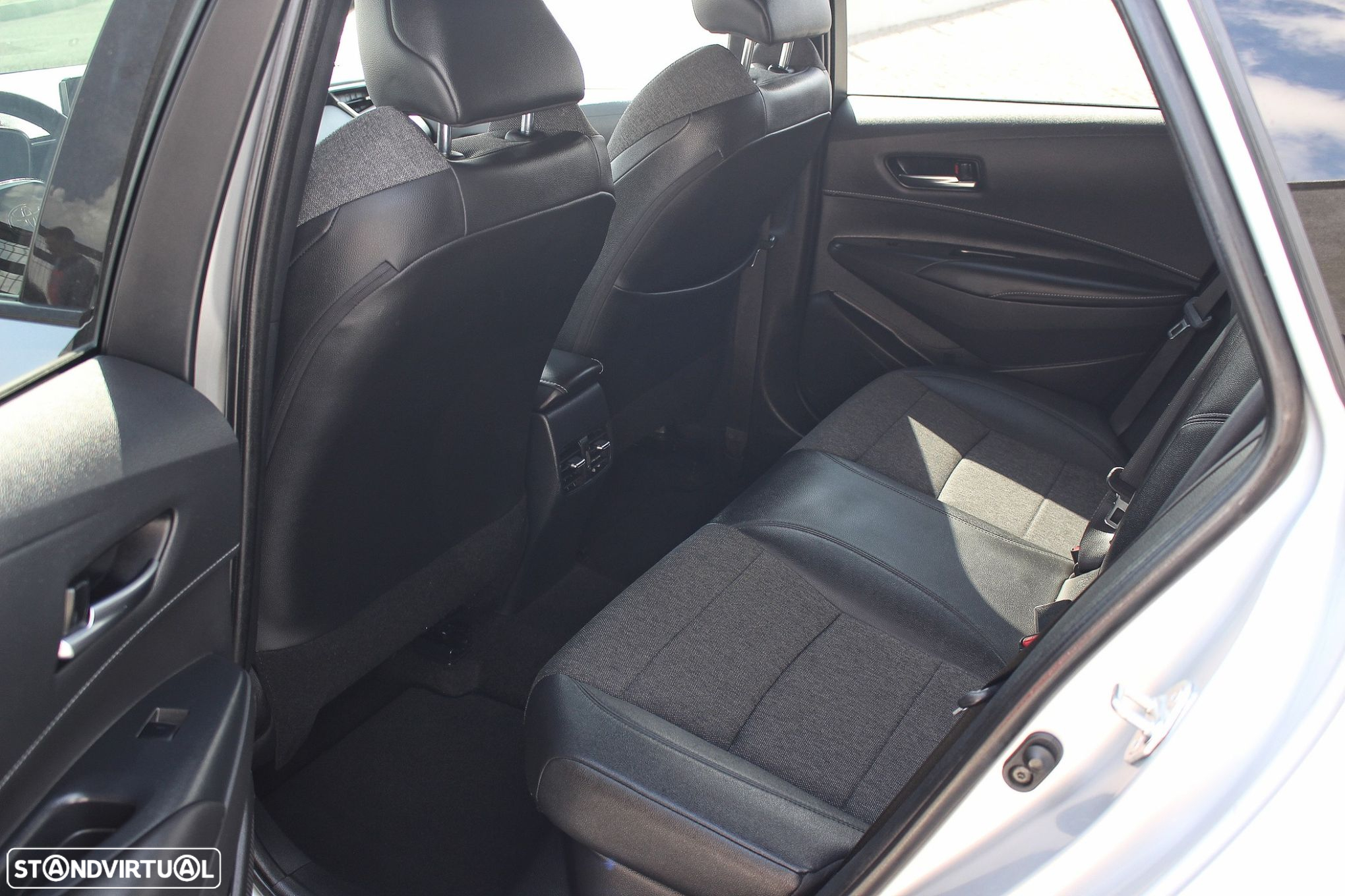 Toyota Corolla Touring Sports 1.8 Hybrid Exclusive - 30