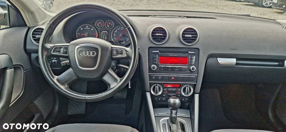 Audi A3 Sportback 1.6 TDI S tronic Attraction - 27