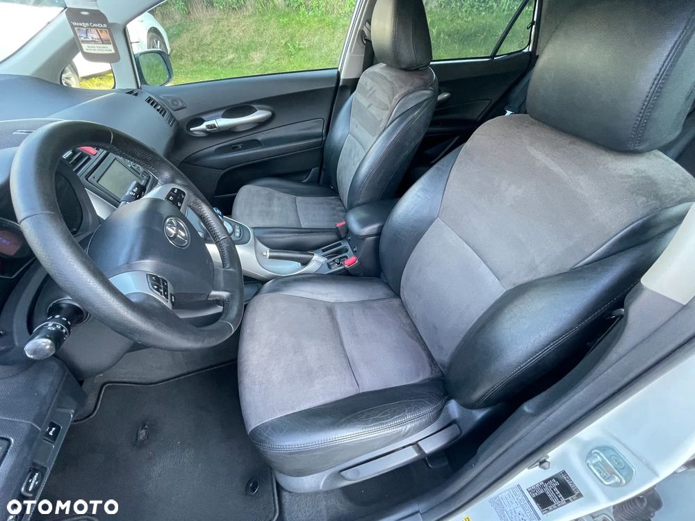 Toyota Auris - 16