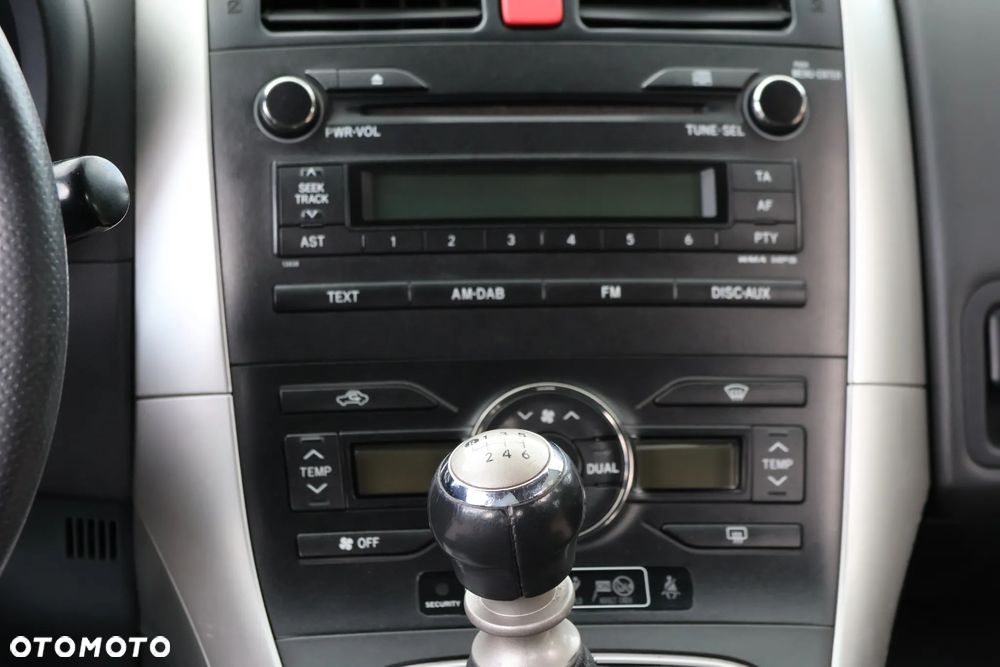 Toyota Auris 1.6 Dynamic - 6