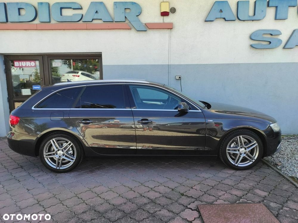 Audi A4 Avant - 8