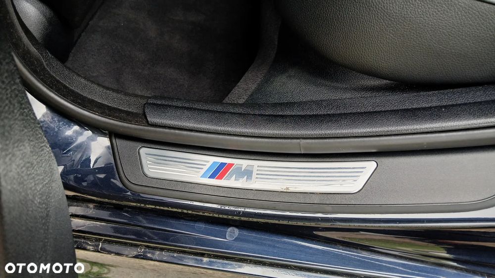 BMW Seria 5 528i Sport-Aut - 37