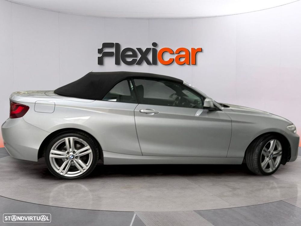 BMW 218 i Cabrio Line Sport - 3
