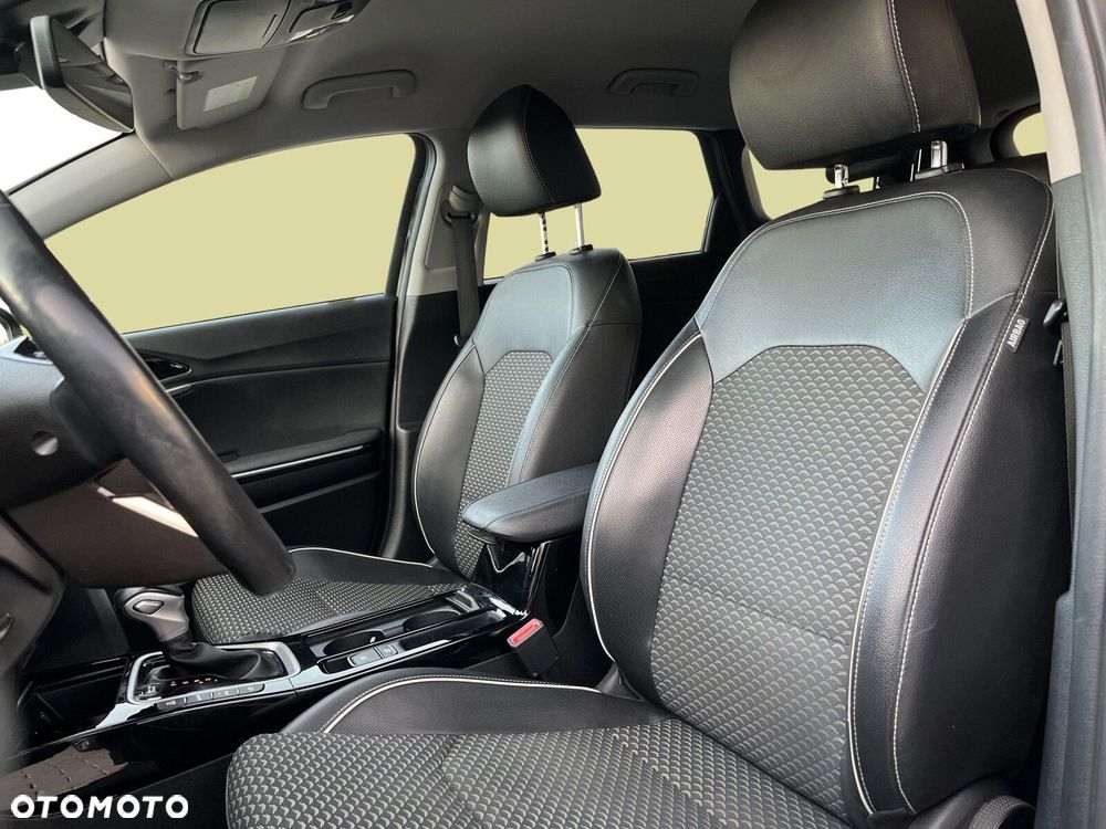 Kia Ceed - 13