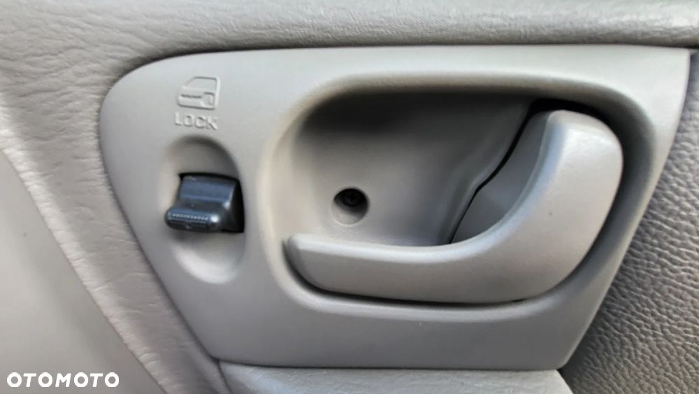 Dodge Grand Caravan 3.3 SE - 20