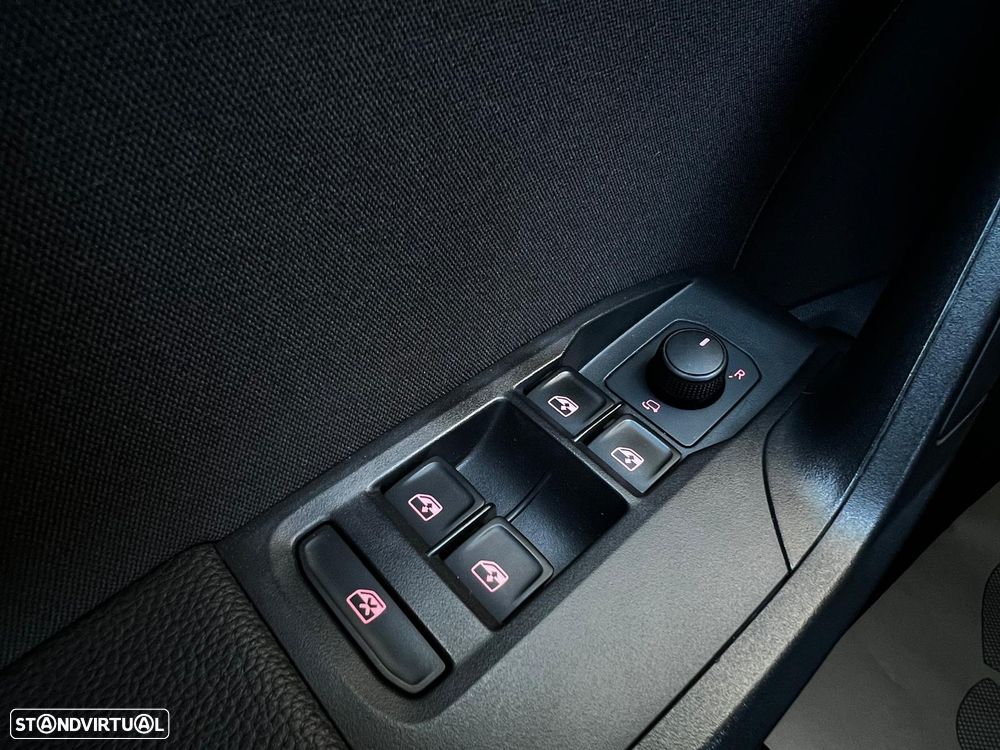 SEAT Ibiza 1.0 TSI FR - 37