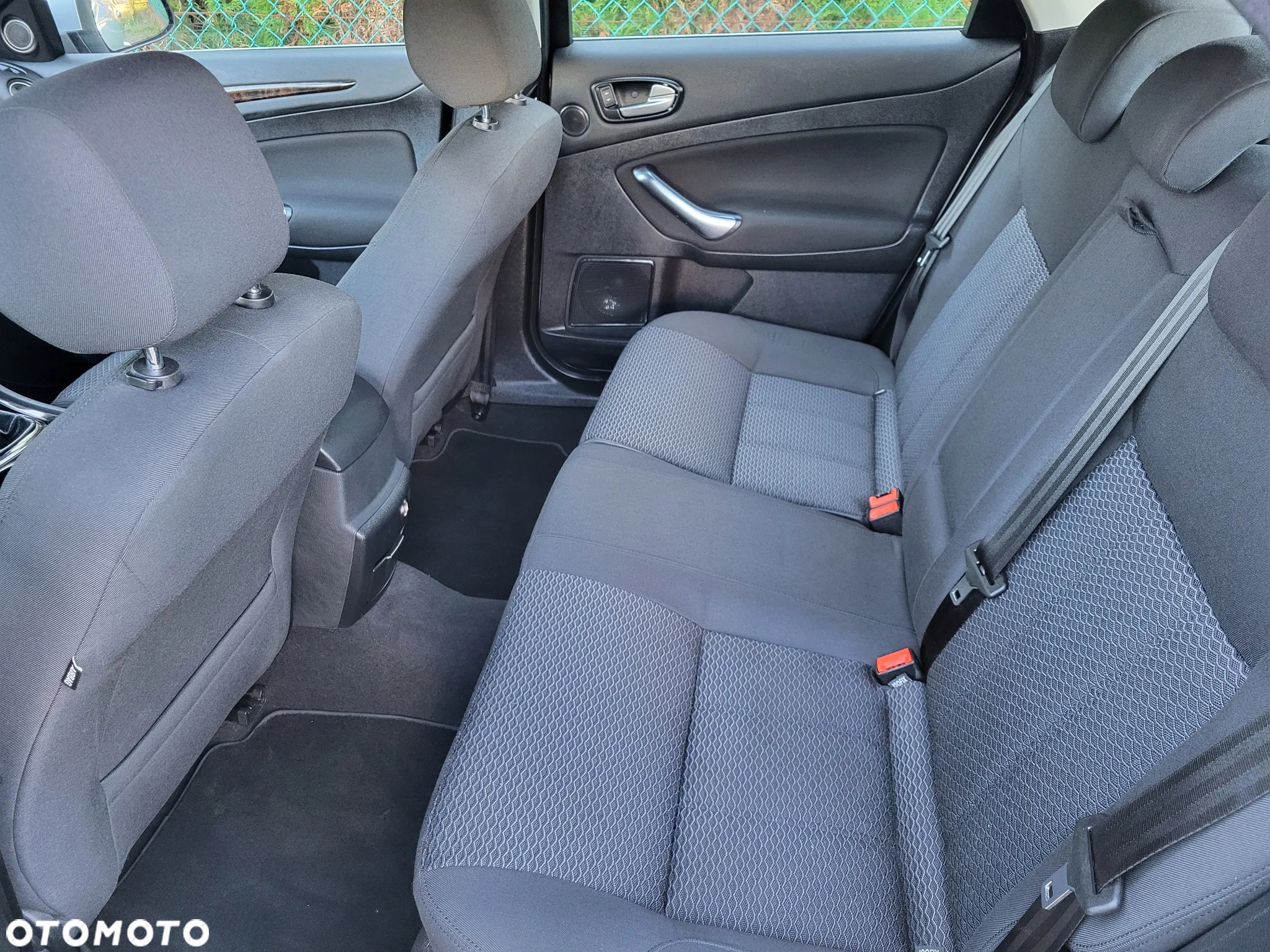 Ford Mondeo 2.0 FF Ghia - 21