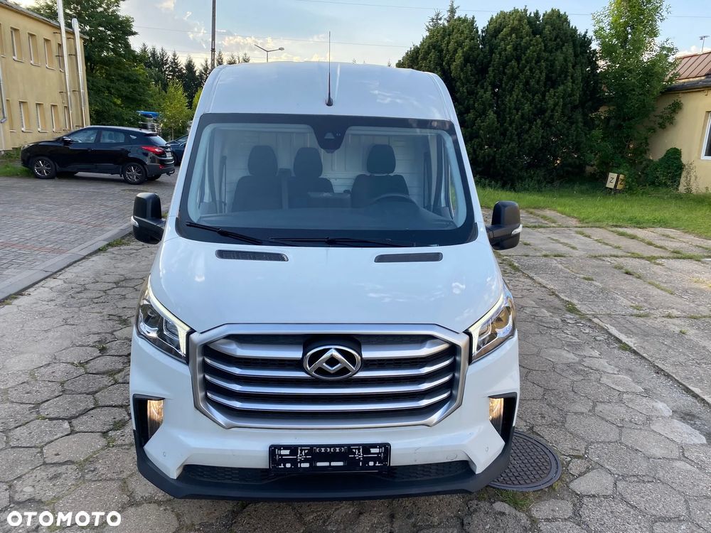 Maxus Deliver 9 - 32