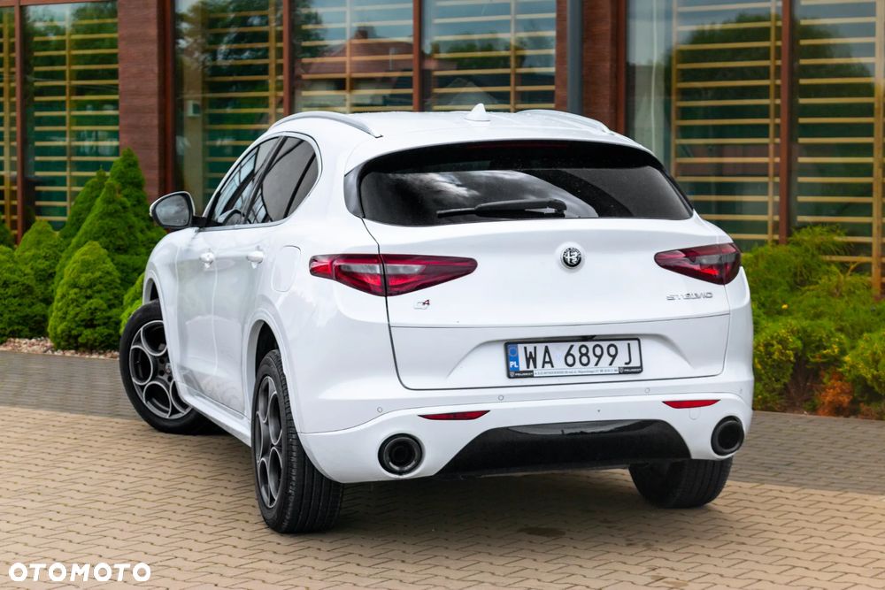 Alfa Romeo Stelvio 2.0 Turbo Executive Q4 - 13