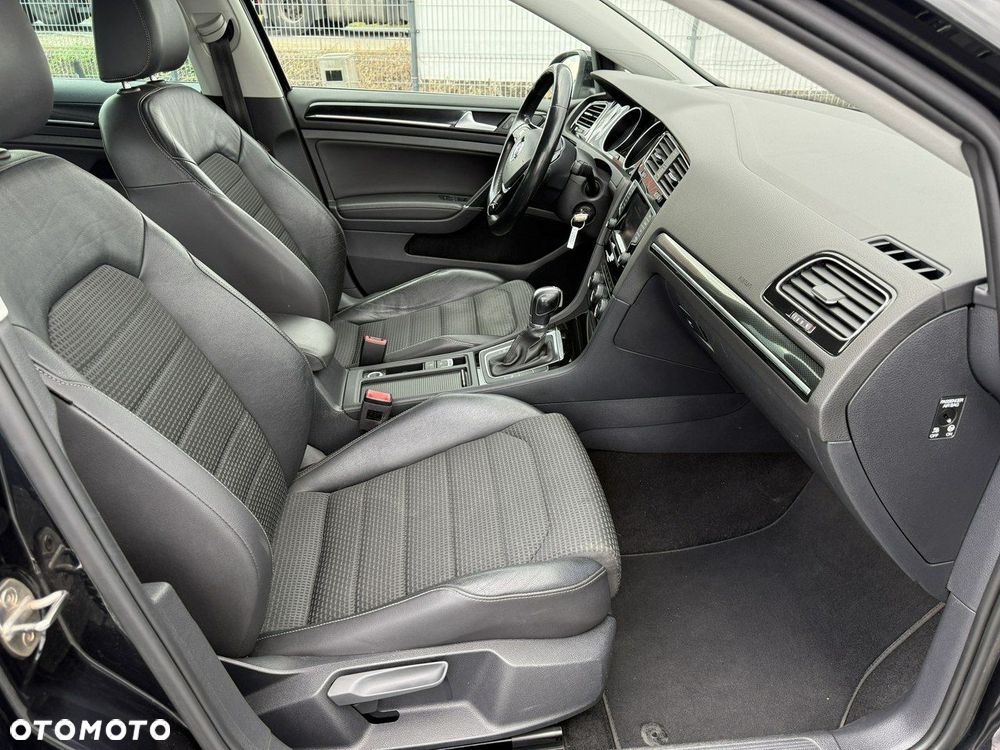 Volkswagen Golf 1.4 TSI BlueMotion Technology DSG Highline - 12