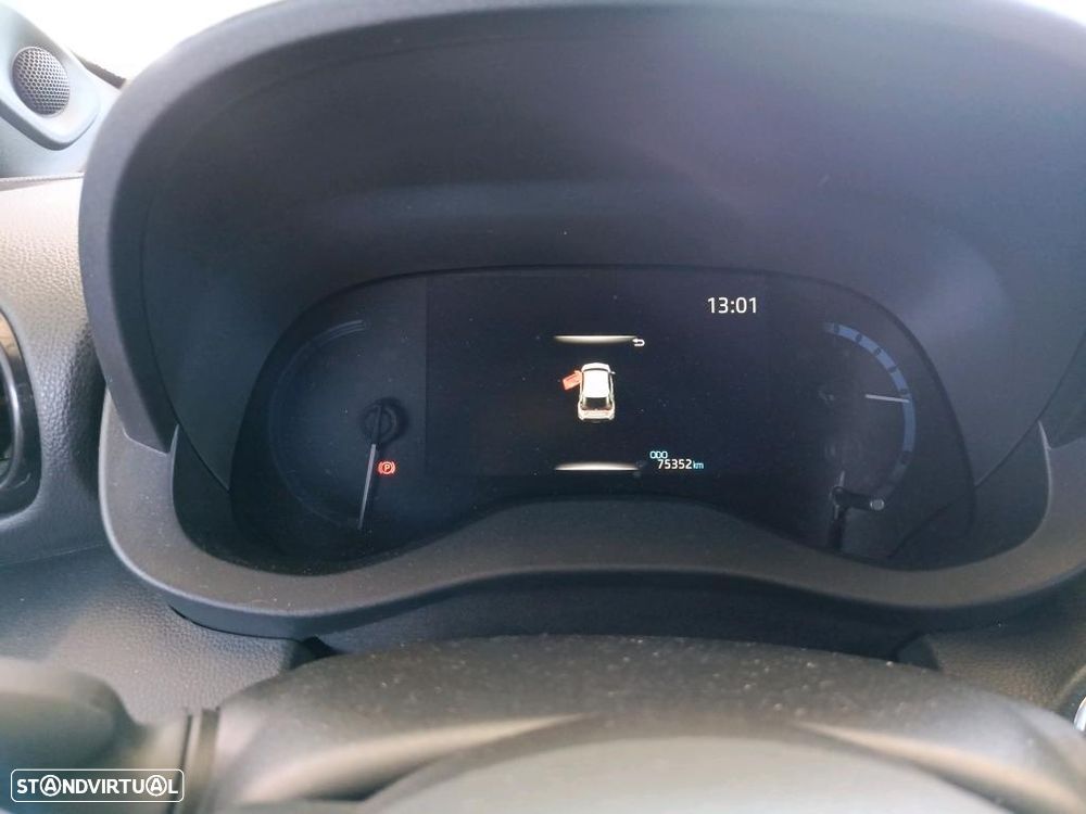 Toyota Yaris Cross 1.5 HDF Exclusive - 9