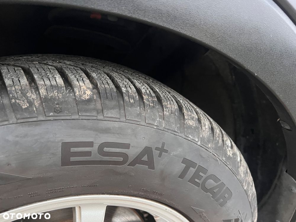 Kia Sportage 2.0 CRDI L AWD - 4