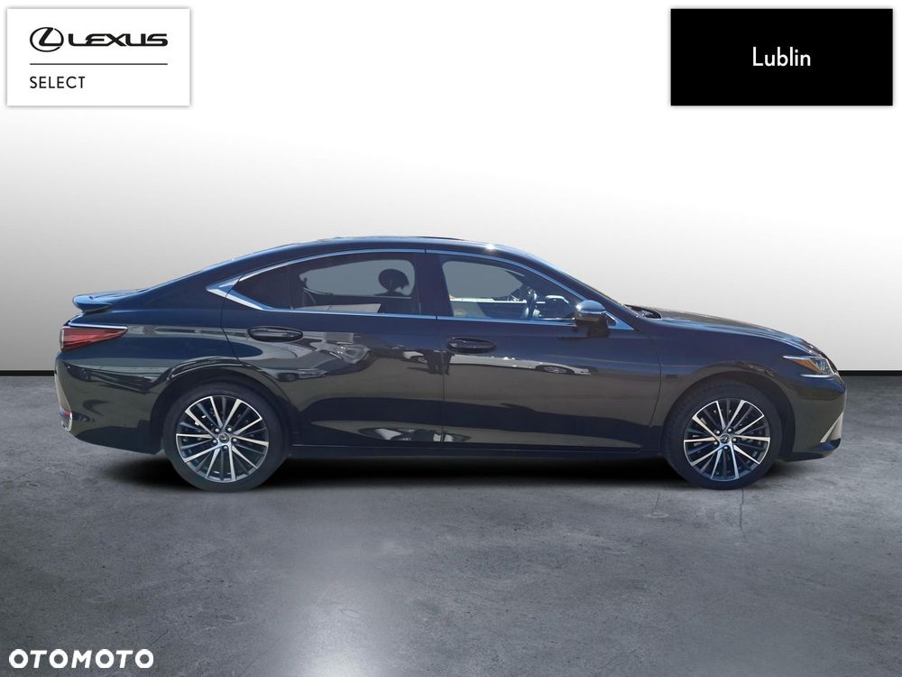 Lexus ES - 6