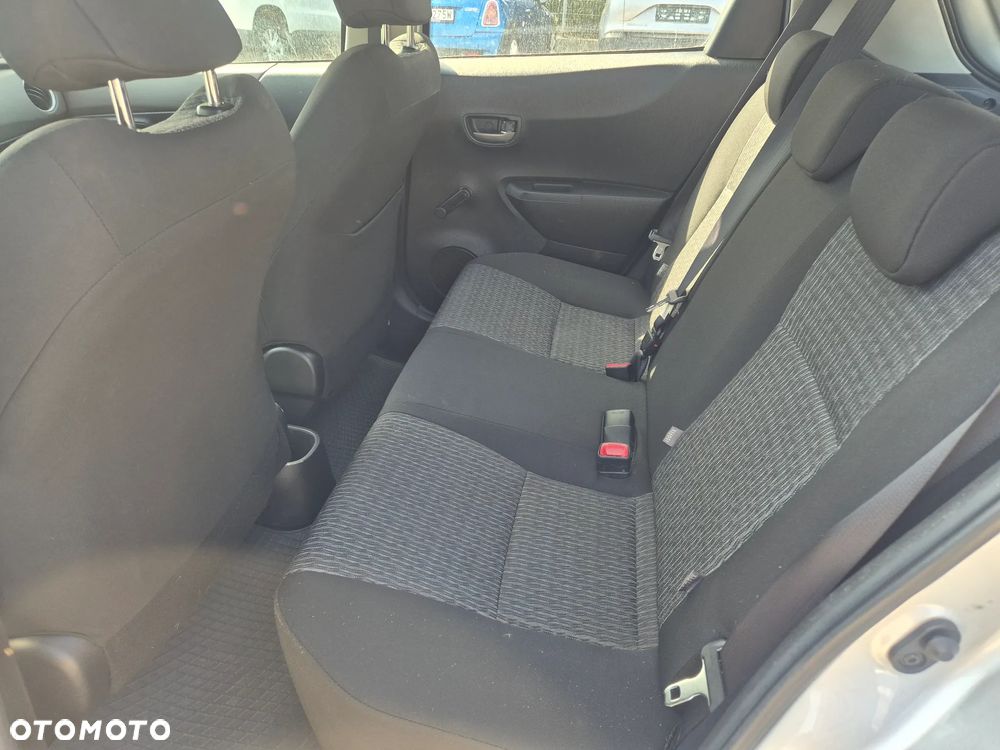 Toyota Yaris 1.33 Premium - 7