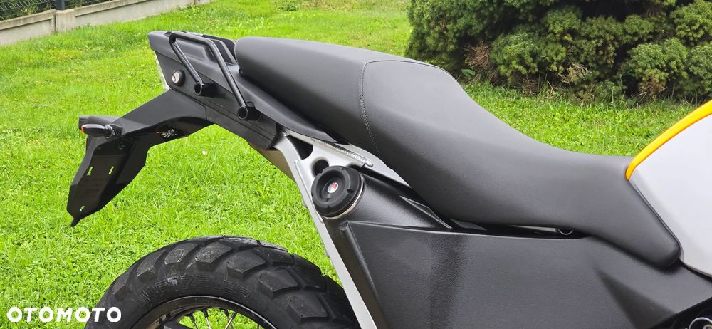 BMW G - 32