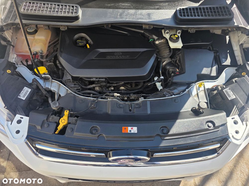 Ford Kuga 1.6 EcoBoost 2x4 Titanium - 13