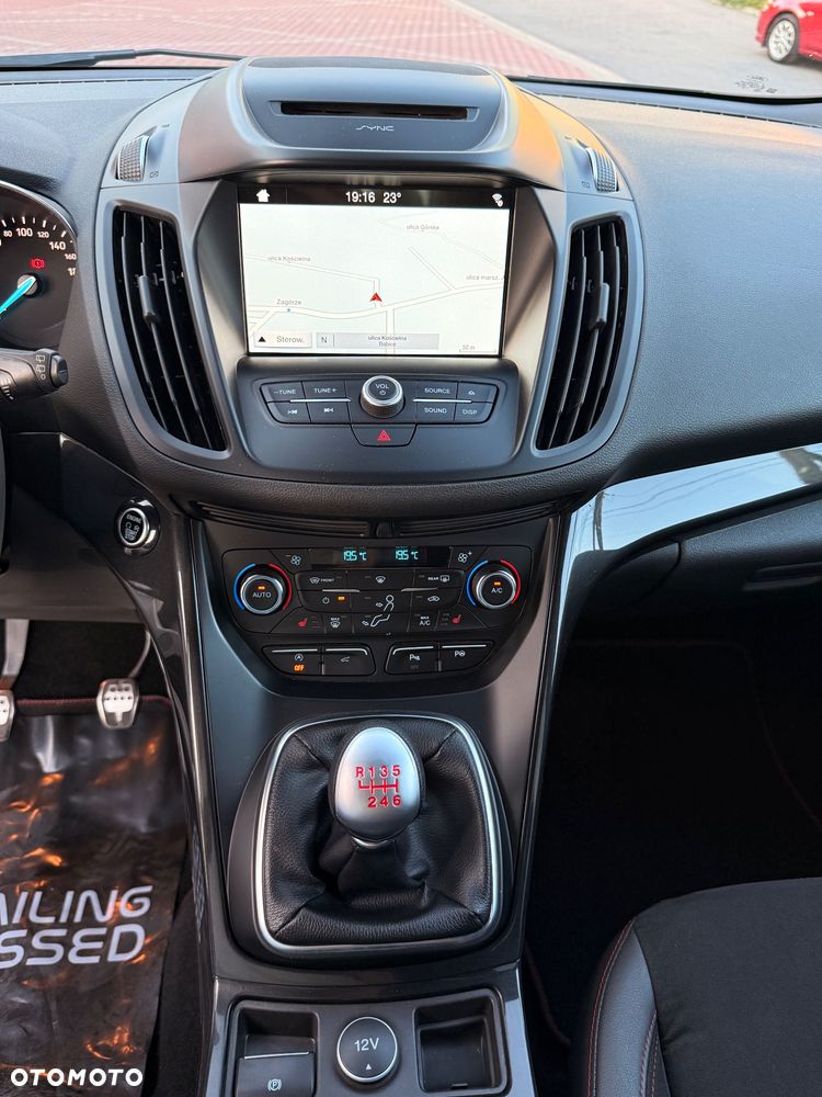 Ford Kuga 2.0 TDCi FWD ST-Line - 28