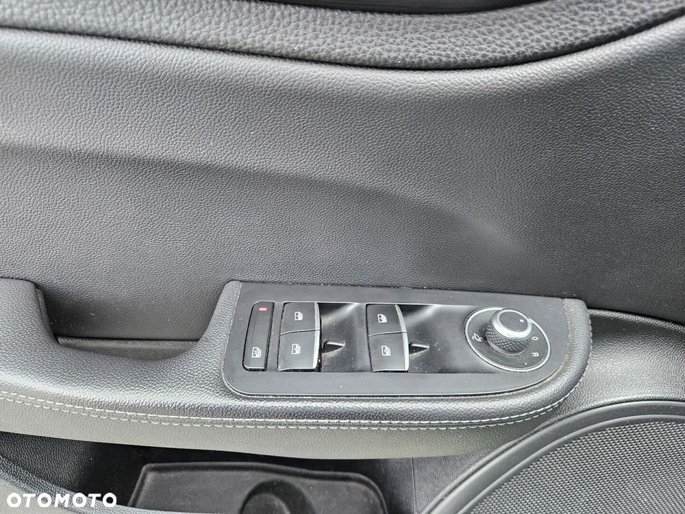 Alfa Romeo Giulia 2.0 Turbo - 25