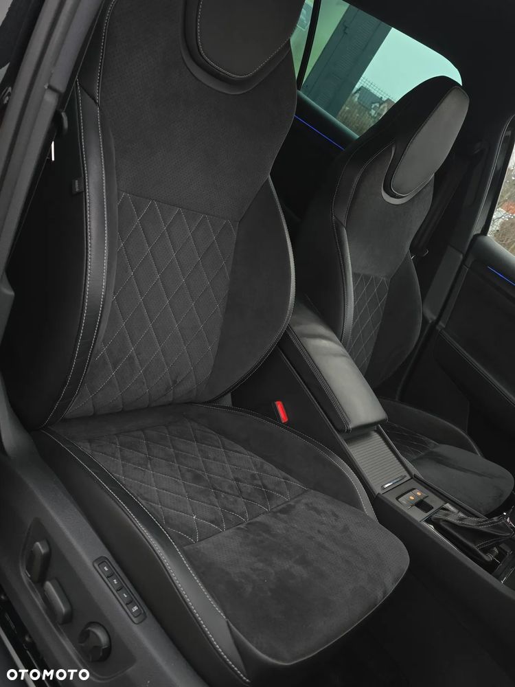 Skoda Superb 2.0 TDI SCR Sportline DSG - 35