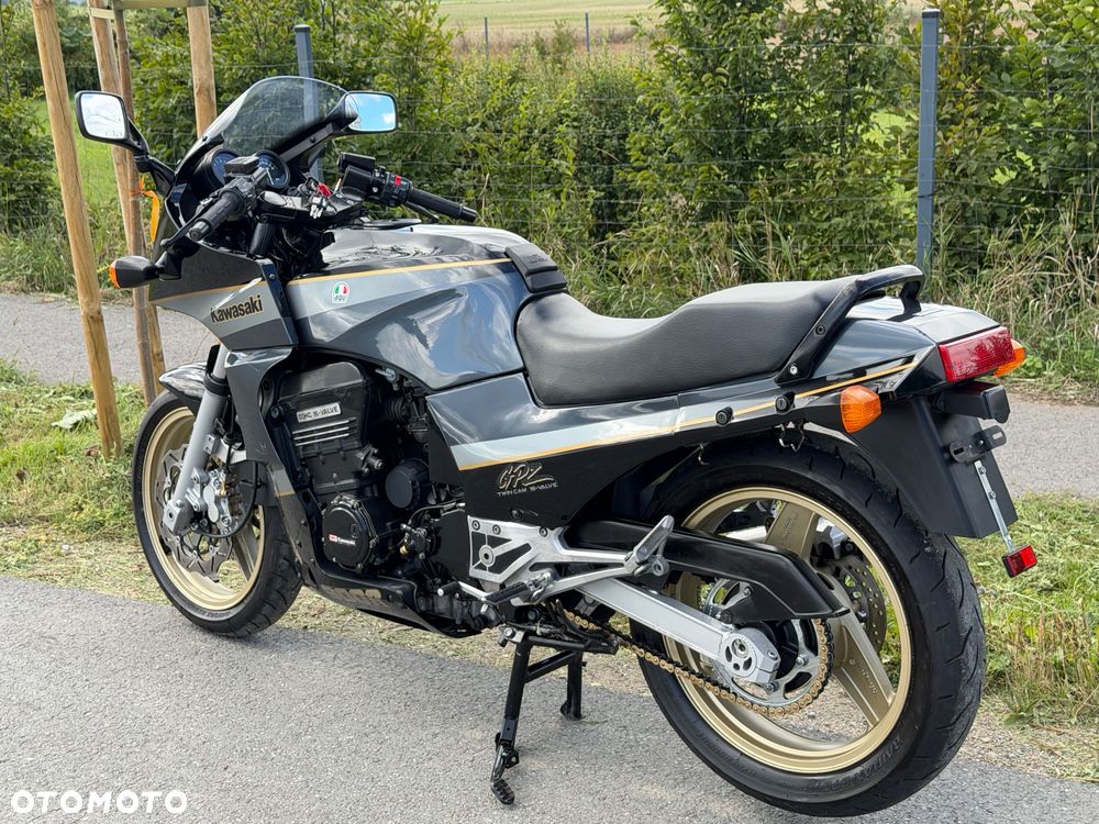 Kawasaki GPZ - 16