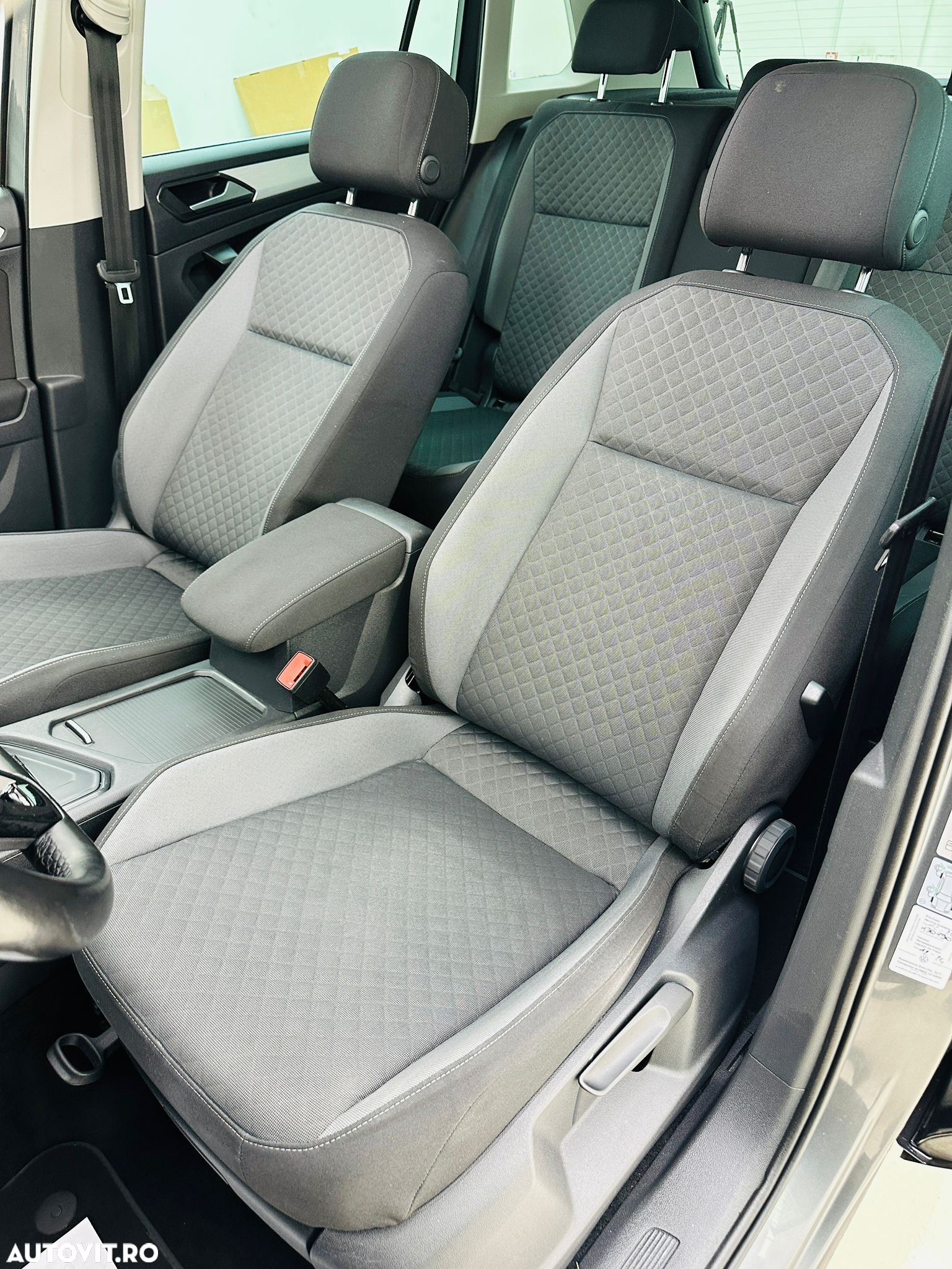 Volkswagen Tiguan - 23